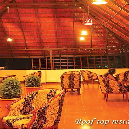 Hotel Grand Thekkady Kumily Exteriér fotografie